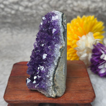 Load image into Gallery viewer, Unpolished Amethyst Display – 天然紫水晶原石摆件
