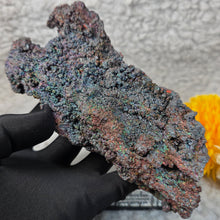 Load image into Gallery viewer, Iridescent Goethite (Leklai) Display – 彩虹针铁矿（力泥）摆件
