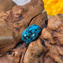 Load image into Gallery viewer, Natural Spiderweb Turquoise Barrel Shaped Bead (Hubei) – 天然湖北蜘蛛网绿松石桶珠
