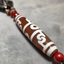 Load image into Gallery viewer, Guru Rinpoche Ritual Dzi with Medicine Dzi Necklace – 莲师法器天珠药师天珠项链
