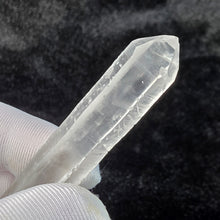 Load image into Gallery viewer, Laser Quartz Crystal Wand (Brazil) – 激光水晶能量棒
