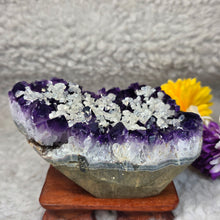 Load image into Gallery viewer, Polished Amethyst with Calcite Display – 抛光紫水晶共生方解石摆件
