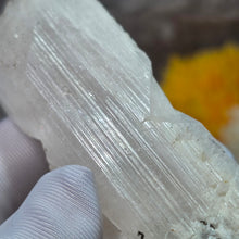 Load image into Gallery viewer, Danburite Specimen (Mexico) – 墨西哥丹布莱石标本
