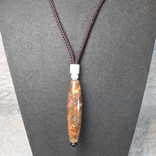 Load image into Gallery viewer, Ammonite Dzi Pendant with Necklace – 法螺天珠项链
