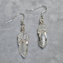 Load image into Gallery viewer, Himalayan Quartz Wire Wrapped Earrings – 喜马拉雅水晶手工绕线耳环
