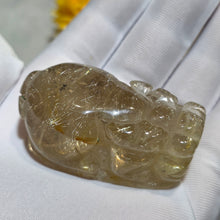 Load image into Gallery viewer, Golden Rutilated Quartz Pixiu Carving Display – 金发晶貔貅摆件
