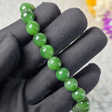 Load image into Gallery viewer, Green Nephrite Necklace – 和田碧玉项链
