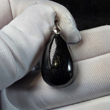 Load image into Gallery viewer, Black Tourmaline Pendant – 黑碧玺吊坠
