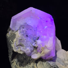 Load image into Gallery viewer, Calcite Display – Hunan, China | 湖南方解石矿物摆件
