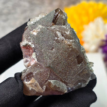 Load image into Gallery viewer, Amethyst with Chlorite and Calcite Specimen (Hubei, China) – 湖北紫水晶共生绿泥石与方解石矿标
