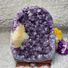 Load image into Gallery viewer, Polished Amethyst with Calcite Display – 抛光紫水晶共生方解石摆件
