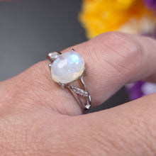 Load image into Gallery viewer, Normal Grade Moonstone Ring (Adjustable) – 普通月光石可调节戒指
