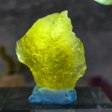 Load image into Gallery viewer, Libyan Desert Glass Tektite – Transformation &amp; Cosmic Insight
