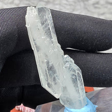 Load image into Gallery viewer, Faden Quartz – Healing Threads, Connection &amp; Rare Growth Crystal
