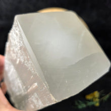 Load image into Gallery viewer, Raw Square Selenite Tower Display (20cm) – 透石膏能量柱摆件

