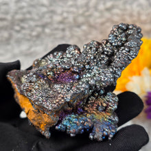 Load image into Gallery viewer, Iridescent Goethite (Leklai) Display – 彩虹针铁矿（力泥）摆件
