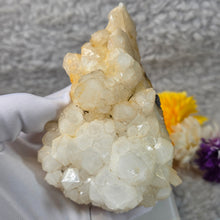 Load image into Gallery viewer, Quartz with Iron Oxide &amp; Siderite (Inner Mongolia, China) – 内蒙古天然石英铁氧化物菱铁矿标本
