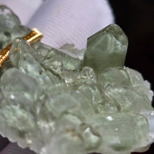 Load image into Gallery viewer, Green Phantom Mini Cluster Wire Wrapped Pendant – 绿幽灵迷你晶簇绕线吊坠
