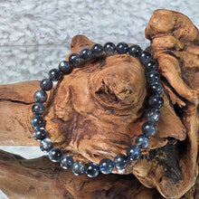 Load image into Gallery viewer, Black Flash Aquamarine Bracelet – 黑爆闪海蓝宝
