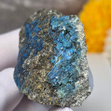 Load image into Gallery viewer, Blue Aerinite Specimen Display (Spain) – 西班牙蓝纤石标本摆件
