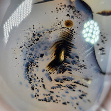 Load image into Gallery viewer, Dendritic Agate Palm Stone – 树枝玛瑙掌心石
