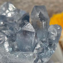 Load image into Gallery viewer, Top-Grade Celestite Specimen Display (Madagascar) – 顶级马达加斯加天青石标本摆件
