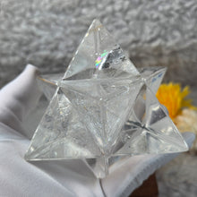 Load image into Gallery viewer, Clear Quartz Merkaba Display – 白水晶梅尔卡巴摆件

