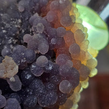 Load image into Gallery viewer, Grape Agate Display – 葡萄玛瑙矿物摆件
