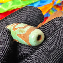 Load image into Gallery viewer, Treasure Vase Dzi Bead – 宝瓶天珠
