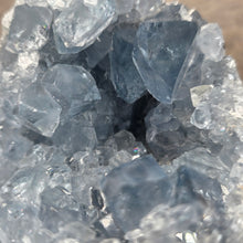 Load image into Gallery viewer, Top-Grade Celestite Specimen Display (Madagascar) – 顶级马达加斯加天青石标本摆件
