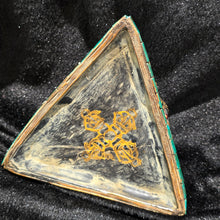 Load image into Gallery viewer, Tibetan Crossed Vajra (Dorje) with Medicine Buddha Display – 十字金刚杵药师佛摆件
