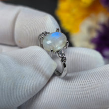 Load image into Gallery viewer, Normal Grade Moonstone Ring (Adjustable) – 普通月光石可调节戒指
