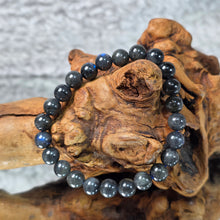 Load image into Gallery viewer, Cat Eye Black Labradorite Bracelet – 猫眼黑拉长石手链
