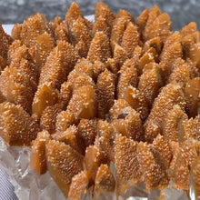 Load image into Gallery viewer, Clear Dogtooth Calcite with Brown Calcite (Secondary Growth) Specimen – 透明犬牙方解石伴褐色次生方解石标本
