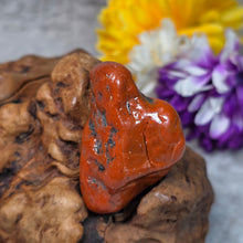 Load image into Gallery viewer, Raw Nanhong Agate – 天然南红玛瑙原石
