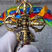 Load image into Gallery viewer, Crossed Vajra Charm – 十字降魔杵挂饰
