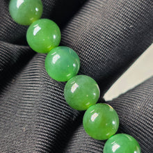Load image into Gallery viewer, Green Nephrite Necklace – 和田碧玉项链
