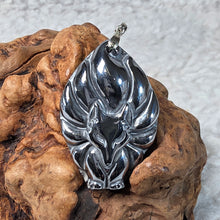 Load image into Gallery viewer, Terahertz 9-Tailed Fox Pendant – 太赫兹九尾狐
