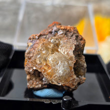 Load image into Gallery viewer, Hyalite Opal Specimen (Mexico) – 墨西哥水胆蛋白石矿标
