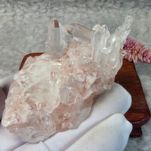 Load image into Gallery viewer, Pink Lemurian Quartz Cluster (Colombia) – 哥伦比亚粉红利莫里亚水晶簇
