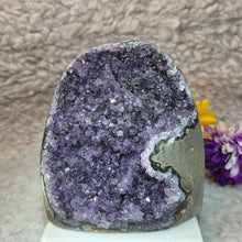 Load image into Gallery viewer, Amethyst Slab Display (Uruguay) – 乌拉圭紫水晶切片摆件
