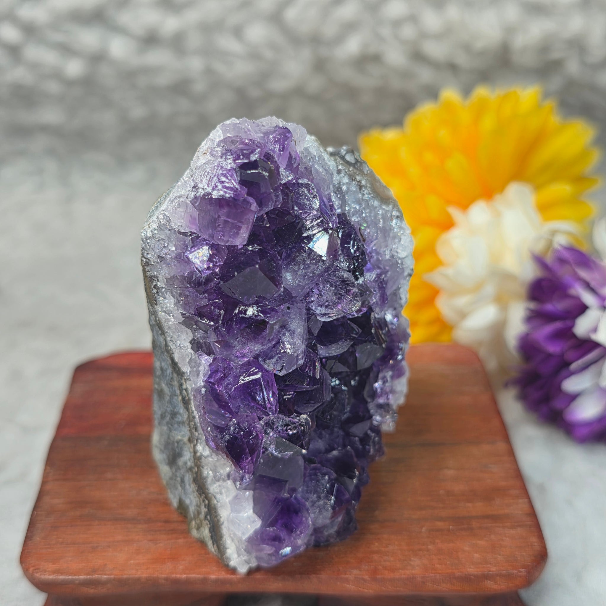 Unpolished Amethyst Display – 天然紫水晶原石摆件 – Living Gems SG