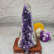 Load image into Gallery viewer, Unpolished Amethyst Display – 天然紫水晶原石摆件
