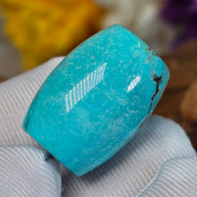 Load image into Gallery viewer, Turquoise Barrel Shaped Bead (Hubei) – 湖北绿松石桶珠路路通
