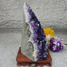 Load image into Gallery viewer, Unpolished Amethyst Display – 天然紫水晶原石摆件
