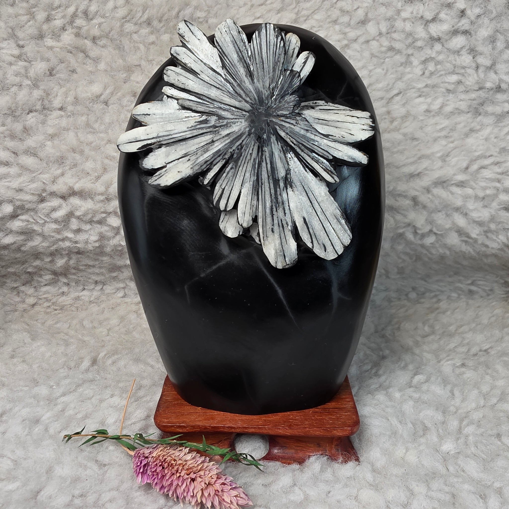 菊花石　chrysanthemum stone Chrysanthemum Stone Display – 菊花石天然摆件 – Living Gems SG
