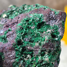 Load image into Gallery viewer, Raw Copper, Cuprite, Malachite &amp; Calcite (Namibia) – 纳米比亚天然原生铜、赤铜矿、孔雀石与方解石共生矿标本
