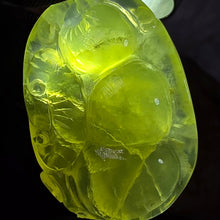 Load image into Gallery viewer, Yellow Prehnite Pendant with Carvings – 黄葡萄石雕刻吊坠
