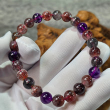 Load image into Gallery viewer, Premium Grade Super 7 Crystal Bracelet – 高品质超七水晶手链
