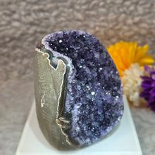 Load image into Gallery viewer, Amethyst Slab Display (Uruguay) – 乌拉圭紫水晶切片摆件
